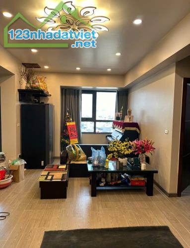 BÁN GẤP CC - C2 XUÂN_ĐỈNH,  323 ĐƯỜNG XUÂN ĐỈNH Thông NGOẠI GIAO ĐOÀN - 75m - 5 tỷ - 1