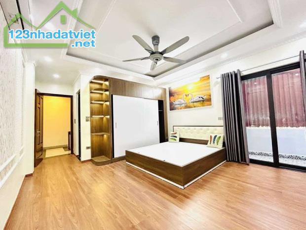 Bán Nhà Kim Giang - HM , DT 50m , Giá Hơn 9 Tỷ , oto gần , Ngõ nông - 2
