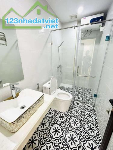 Bán Nhà Kim Giang - HM , DT 50m , Giá Hơn 9 Tỷ , oto gần , Ngõ nông - 5