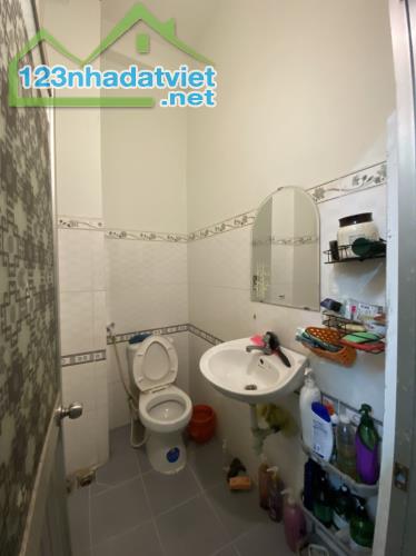 MẶT TIỀN ĐƯỜNG P4 QUẬN 8 - GẦN CHỢ PHẠM THẾ HIỂN - KẾ BÊN PARC MALL - 65M2 - 9.1 TỶ - 5