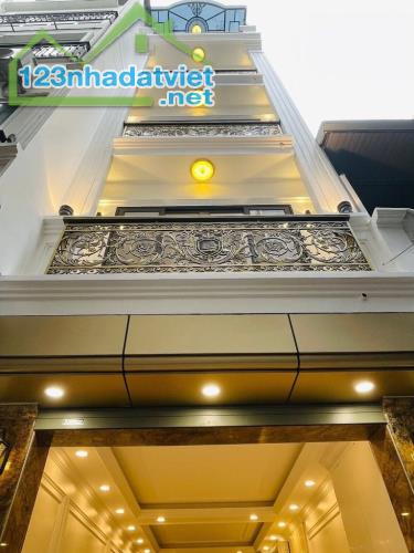 Bán nhà TĂNG THIẾT GIÁP- CỔ NHUẾ an ninh cực tốt 6 tầng thang máy 35M đẹp lung linh 7.3tỷ