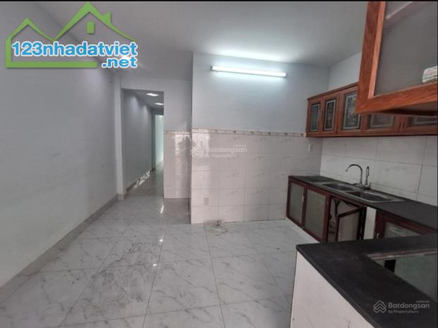 HXH thông, nhà 4T, 4,8x14m2 nở hậu đẹp, 20m ra mặt tiền Nguyễn Sơn chỉ 5 tỷ xx