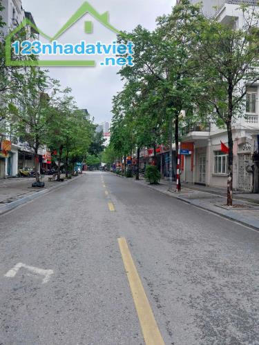 SIÊU PHẨM TRẦN THÁI TÔNG, GẦN PHỐ, GẦN CÔNG VIÊN – 40M2, 8,797 TỶ