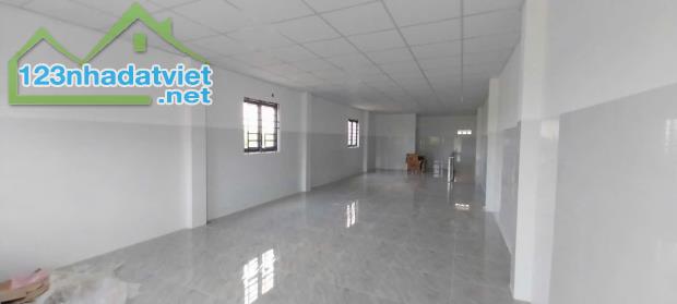 nhà 8,5 triệu mới 100 % gần trường đại học FPT - 1
