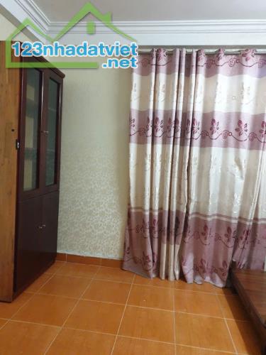 Cho thuê nhà nguyên căn ngõ Bùi Xương Trạch, 35 x 2.5 tầng, 2 ngủ, 7 Triệu KD online, ở gđ - 1