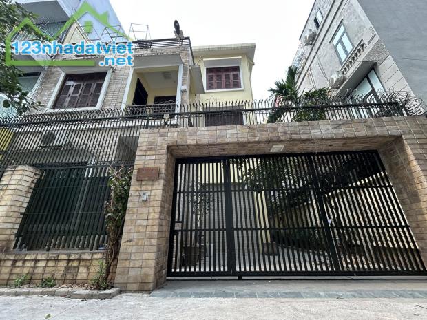 CHÍNH CHỦ BÁN BIỆT THỰ SÂN VƯỜN MỄ TRÌ – NGAY GẦN BỘ NGOẠI GIAO – GIÁ TỐT