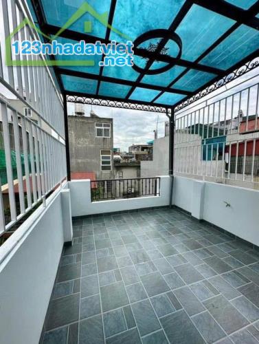 BÁN NHÀ 53M² X 3 TẦNG – GIÁ CHỈ NHỈNH 3 TỶ – CÁCH BẾN XE YÊN NGHĨA 4KM - 5