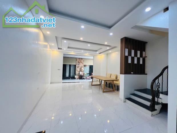 BÁN NHÀ 3 TẦNG MỚI KÍNH KOONG TẠI ĐẢN DỊ - ĐÔNG ANH - 3