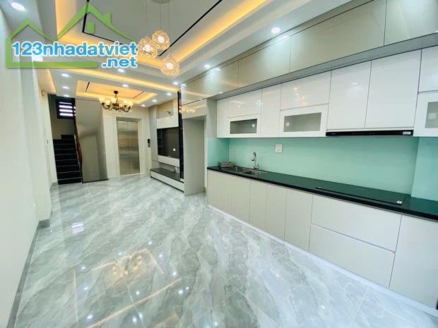 🏠LÔ GÓC 6 TẦNG THANG MÁY - NỘI THẤT -NGÕ THÔNG Ô TÔ - 15M RA 4 Ô TÔ TRÁNH DT 41 M GIÁ 10t - 1