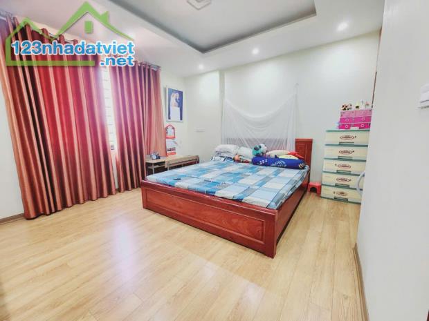 BÁN NHÀ LÔ GÓC 5 TẦNG DỌC BÚN VĂN KHÊ, DT 40/60M GIÁ NHỈNH 15 TỶ, KINH DOANH VP - 2