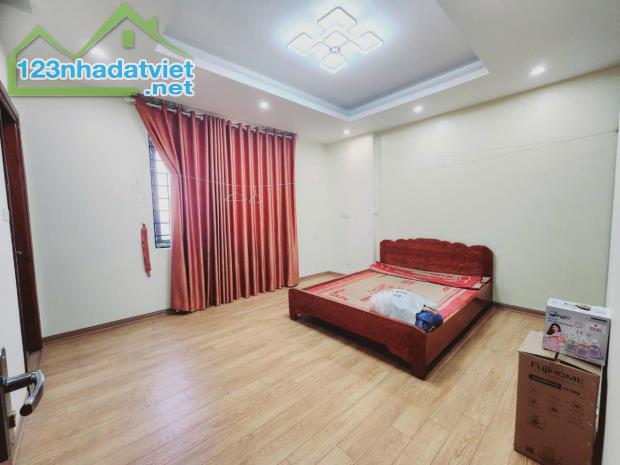 BÁN NHÀ LÔ GÓC 5 TẦNG DỌC BÚN VĂN KHÊ, DT 40/60M GIÁ NHỈNH 15 TỶ, KINH DOANH VP - 3