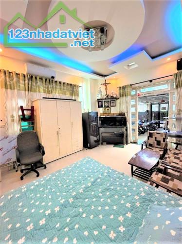 12 TỶ X TL - TÒA NHÀ 10 CHDV TÂN BÌNH - HXH NGAY CHỢ PHẠM VĂN HAI & GẦN SÂN BAY, HĐT 50TR - 1