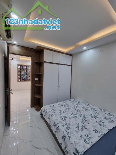 Bán căn hộ tập thể Giải Phóng, Đống Đa, căn góc, ô tô đỗ cửa, nhà đẹp ở luôn - 1