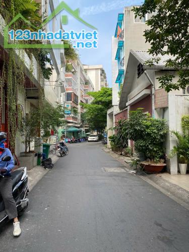 BÁN TÒA NHÀ MẶT TIỀN 9 HOA CAU – P.7, QUẬN PHÚ NHUẬN – KẾ HOA SỨ HOA PHƯỢNG