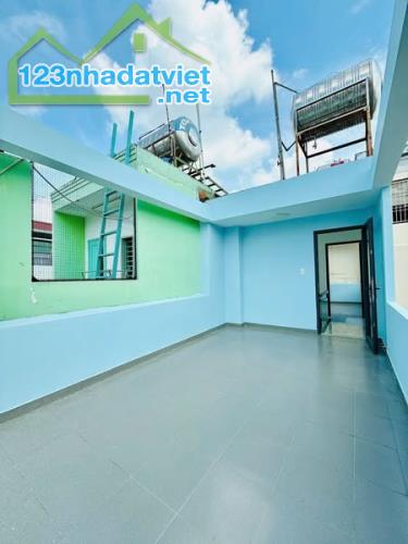 Nhà Đường Trần Bình Trọng Phường 1 Quận 10.
