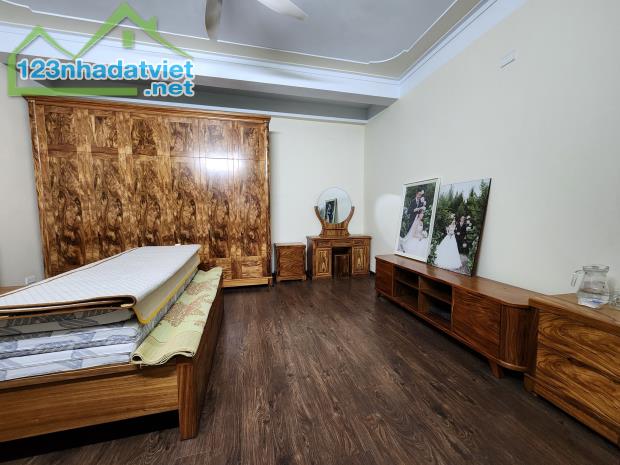 Cần bán gấp nhà dân xây Tân Phong 64m2, 4T, lô góc, ô tô  giá tốt - 4