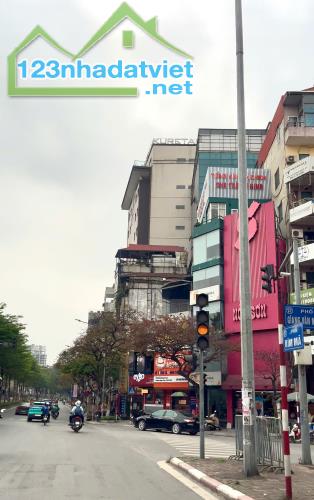Mặt phố Kim Mã - nhỉnh 18 tỷ - mặt tiền 4.4m, dòng tiền 40tr/tháng