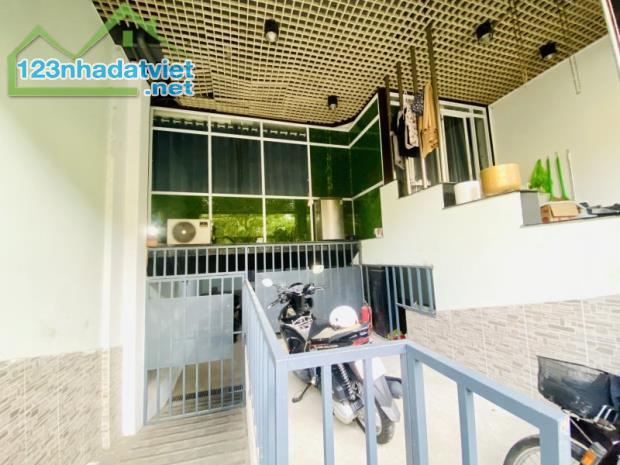 TOÀ NHÀ 7 TẦNG CÓ HẦM PHẠM HUY THÔNG, BAO GỒM 16 PHÒNG CHO THUÊ. - 2