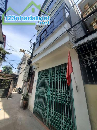 Bán nhà Nguyễn Lam,Phúc Đồng 4 tầng,40m,mt5m oto đỗ cửa nhỉnh 7 tỷ