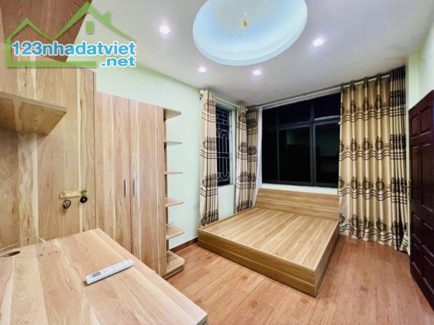Bán nhà Nguyễn Lam,Phúc Đồng 4 tầng,40m,mt5m oto đỗ cửa nhỉnh 7 tỷ - 5