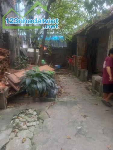 ÔNG ÍCH KHIÊM BA ĐÌNH - MẢNH ĐẤT VÀNG CÒN SÓT LẠI - 1