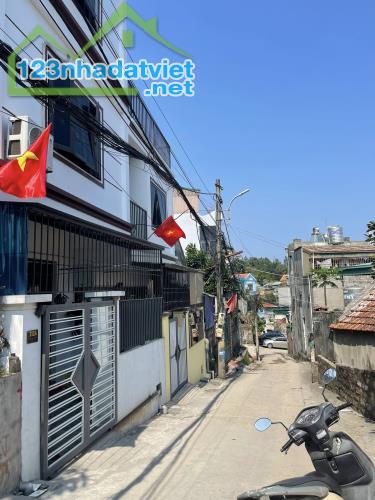 Bán 2 Ô Đất Ngõ 28 Cao Xanh,P.Cao Xanh. DT:50-55m2 Oto Đỗ Cửa !!! - 2