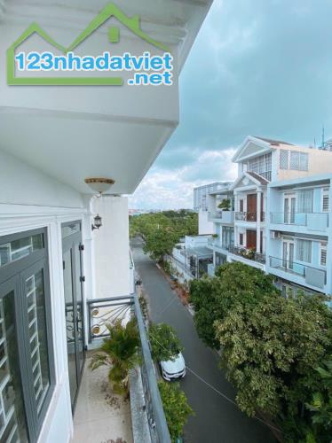 NHÀ LÔ GÓC PHẠM VĂN CHIÊU THÔNG THOÁNG, YÊN TĨNH, SẠCH SẼ 8.6VND - 1