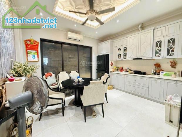 Nhà đẹp Lê Văn Lương 30m2, 3PN, full đồ, ở luôn, kinh doanh được 6.5 tỷ
