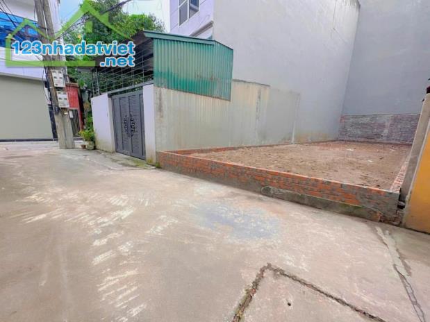 Kính nỗ, uy nỗ, đông anh - dt 83,4m2 - giá 6,95 tỉ - 2