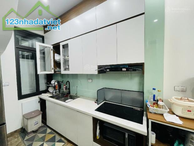 BÁN NHÀ RIÊNG KHƯƠNG ĐÌNH 6 TẦNG FULL NỘI THẤT NGÕ THÔNG Ở NGAY. - 1