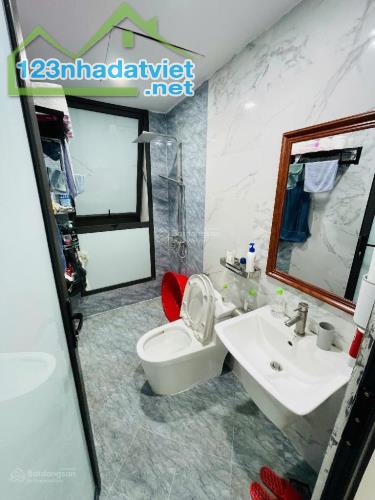 BÁN NHÀ RIÊNG KHƯƠNG ĐÌNH 6 TẦNG FULL NỘI THẤT NGÕ THÔNG Ở NGAY. - 4