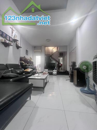 Bán Gấp! HXH Đường Nguyễn Thái Bình, Phường 12, Tân Bình DTCN 90m2Khu KDSầm Uất Giá 12,TỶ - 3