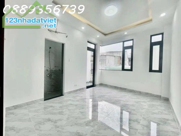 BÁN GẤP NHÀ CĂN GỐC MỚI XÂY 3 TẦNG + SÂN THƯỢNG ĐÚC BTCT – GẦN CHỢ SÁNG BÙI MINH TRỰC