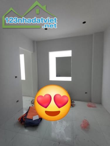 💥LÔ GÓC 3 THOÁNG - 43M2 - NGÕ THÔNG - Ô TÔ NGỦ TRONG GARA - FULL NỘI THẤT - 1