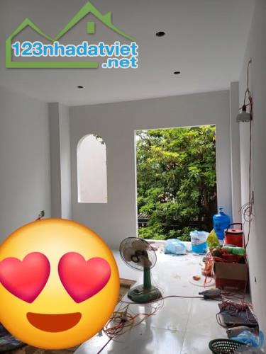 💥LÔ GÓC 3 THOÁNG - 43M2 - NGÕ THÔNG - Ô TÔ NGỦ TRONG GARA - FULL NỘI THẤT