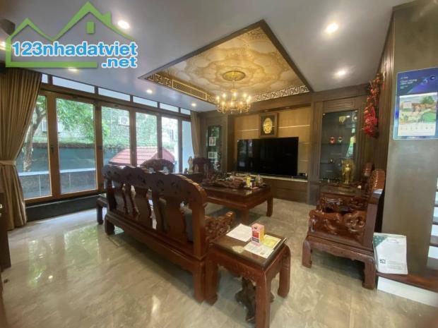 Bán nhà Ngô Thì Nhậm, 140m2, mặt tiền 8m, 58 tỷ, ô tô tránh, kinh doanh đỉnh