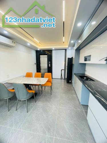Nguyễn Văn Cừ 46m 7t mt 4m giá 12.75 tỷ thang máy ô tô vào nhà ngõ thông full nội thất - 1