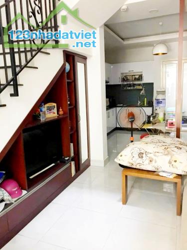 Mặt tiền hẻm chợ Rạch Ông 4x12 sổ riêng 4 tầng chỉ 9 tỷ 4 - 1