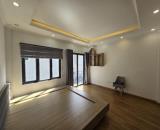 Bán nhà phố Nguyễn Văn Cừ 36m2, đã đầy đủ nội thất để ở, nhà giá rẻ hộ khẩu Gia Thụy.