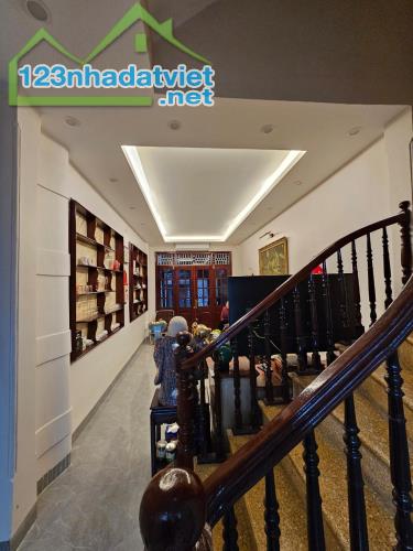 💥Nhà Đẹp Dân Xây, P. Thái Thịnh, Ngõ Thông, 100m Ra Phố, DT 50m2, 4 Tầng, Giá Tốt