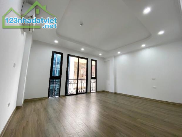 (Tin thật 100%) Bán nhà 2 mặt tiền 80m2 x 7T tại Trần Vỹ - Phân lô ô tô tránh - Nhà ở kết - 3