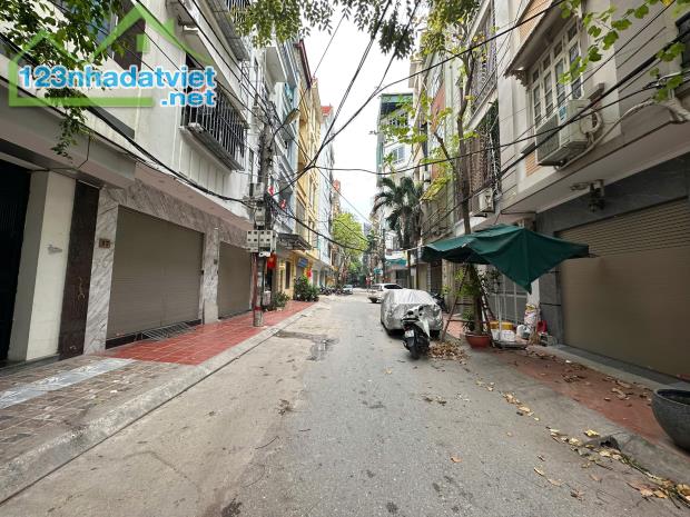 (Tin thật 100%) Bán nhà 2 mặt tiền 80m2 x 7T tại Trần Vỹ - Phân lô ô tô tránh - Nhà ở kết - 2