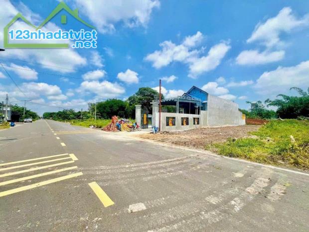 BÁN NHANH 210M2 ĐẤT THỔ CƯ GẦN TRỤC QL 13 NGAY CHỢ, TRƯỜNG HỌC DÂN ĐÔNG. GIÁ 290TR