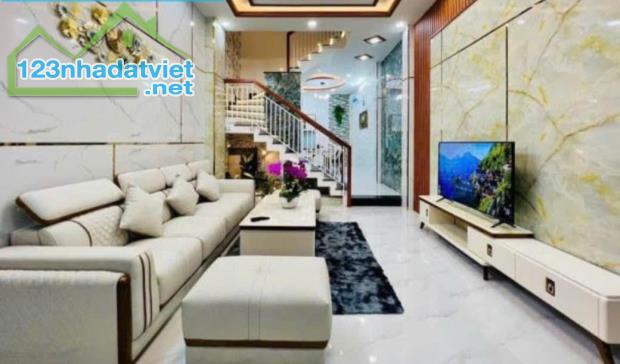 Cần bán nhà gấp ở Đường Cô Giang, Phường 2, Phú Nhuận - 1