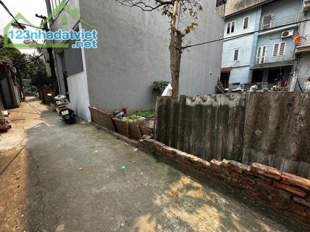 Bán 70m2 đất thổ cư Cổ Linh - 10m ra ô tô tránh - sát phố - chỉ nhỉnh 130tr/m2 - 1