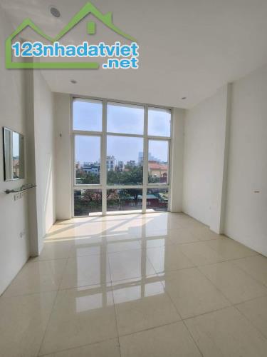 ⚜️ MẶT PHỐ LẠC LONG QUÂN, TÂY HỒ, 1 MẶT Ô TÔ TRÁNH, 40M2 5T MT 4M, Ở VÀ KD, 20.8 TỶ ⚜️ - 2