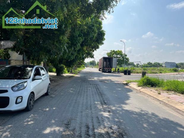 CÔ TƯ NHỜ EM BÁN NHANH LÔ ĐẤT FULL THỔ 130M2 TẠI TÂN HỘI – CỦ CHI