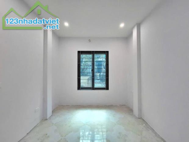 NHÀ PHÂN LÔ ĐỊNH CÔNG THƯỢNG DT 51M. 4TẦNG. 11.5 TỶ. HOÀNG MAI. - 4