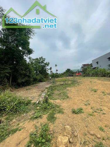 200m2 ĐẤT HÒA TIẾN SÁT BỜ KÈ SÔNG YÊN CỰC KỲ ĐẸP - 1
