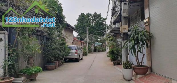 Nhà dân xây chắc chắn ở sướng lắm ý ạ